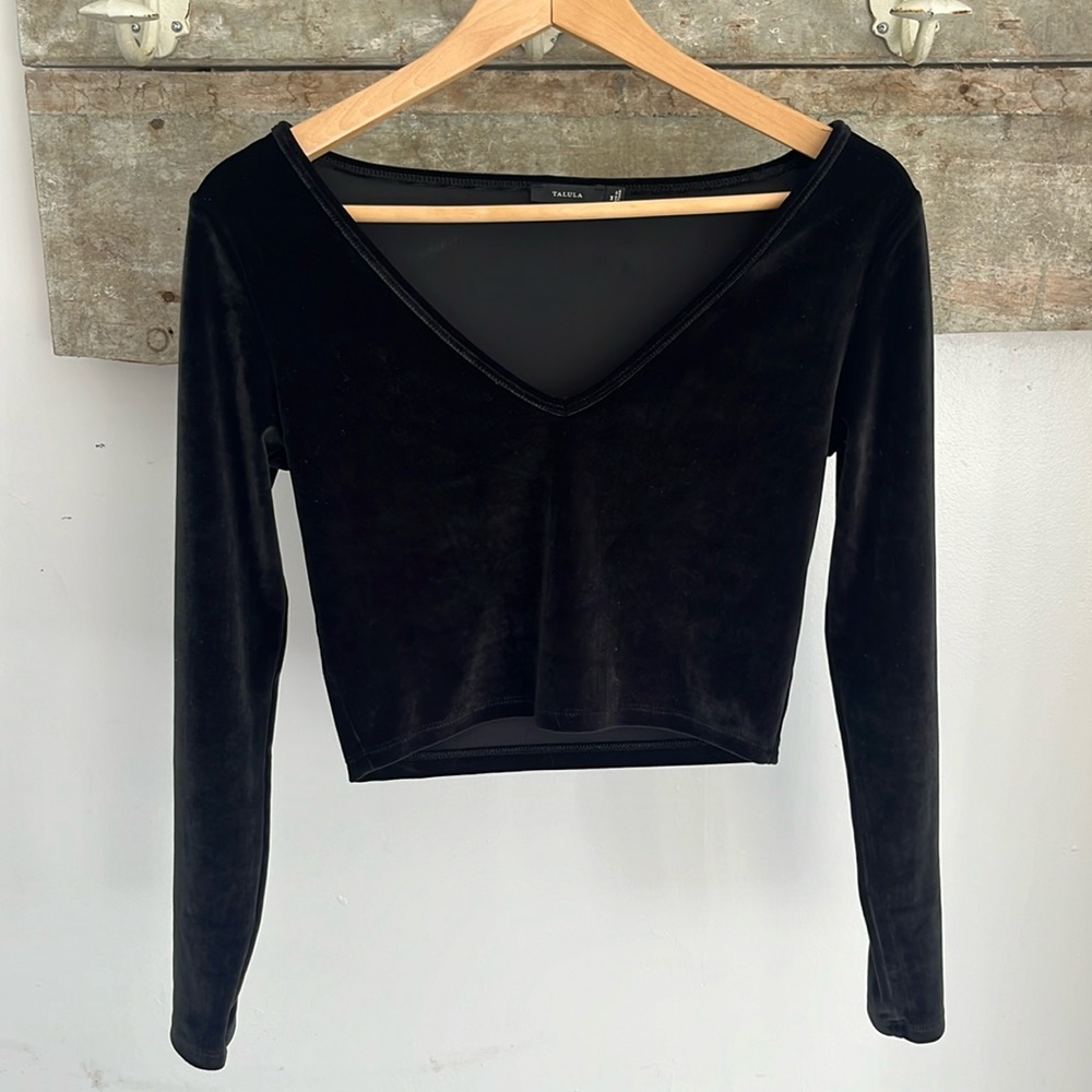 Velour cropped top